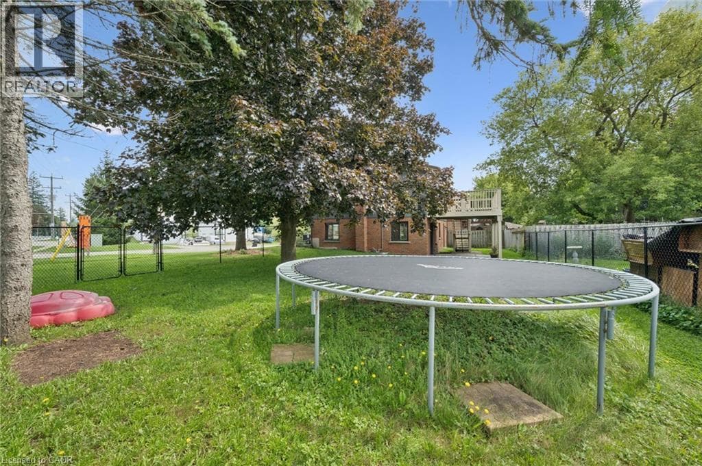 Detached for sale at 8 CHRISTIAN Street, Baden, Wilmot, Ontario, photo 32