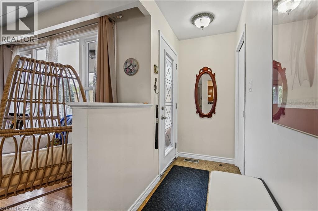 Detached for sale at 218 MONTROSE Street S, Central Park, Cambridge, Ontario, photo 4