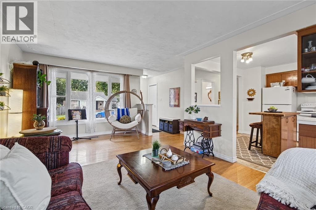 Detached for sale at 218 MONTROSE Street S, Central Park, Cambridge, Ontario, photo 8