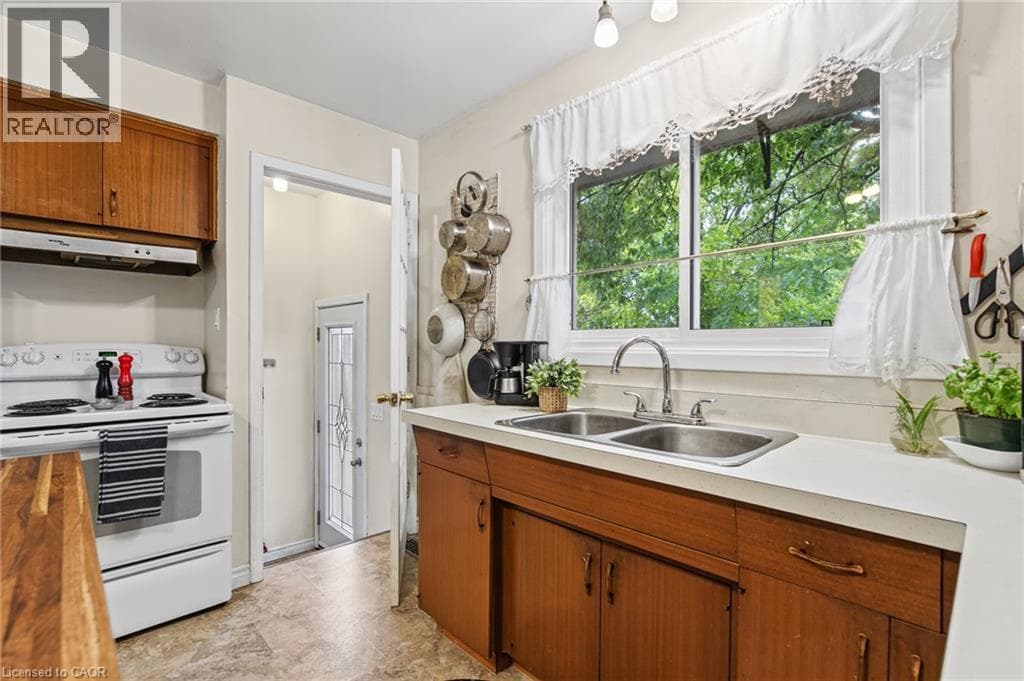 Detached for sale at 218 MONTROSE Street S, Central Park, Cambridge, Ontario, photo 11