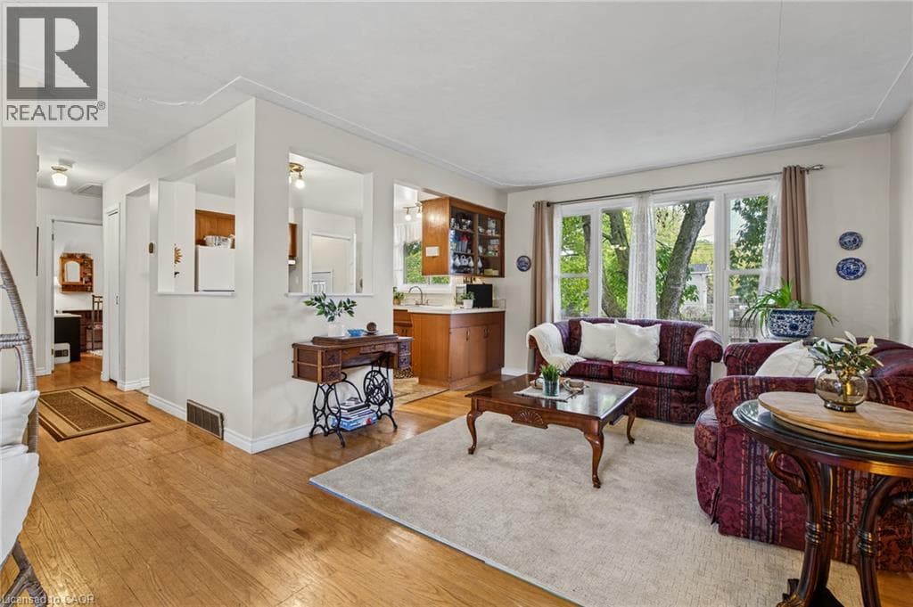 Detached for sale at 218 MONTROSE Street S, Central Park, Cambridge, Ontario, photo 6