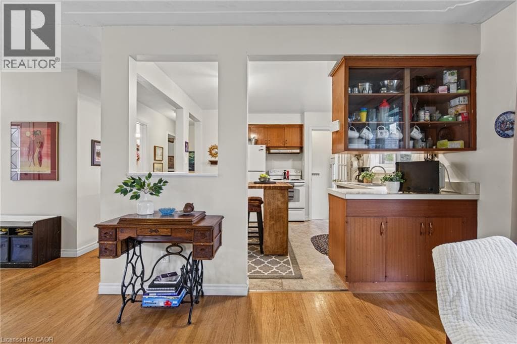 Detached for sale at 218 MONTROSE Street S, Central Park, Cambridge, Ontario, photo 9