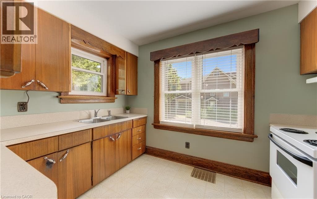 Detached for sale at 224 WEBER Street E, Auditorium, Kitchener, Ontario, photo 13