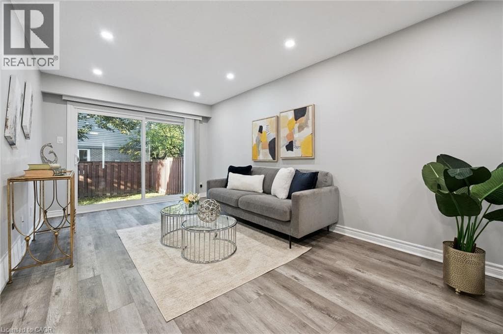 Townhouse for sale at 46 CEDARWOODS Crescent Unit# 20, Vanier, Kitchener, Ontario, photo 6