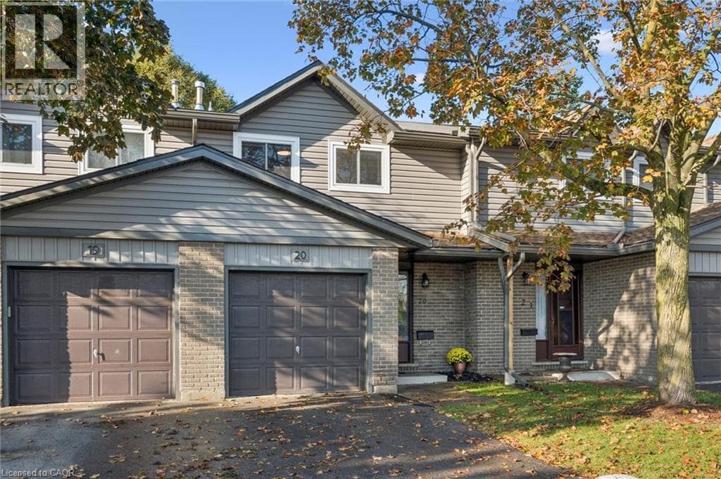 Townhouse for sale at 46 CEDARWOODS Crescent Unit# 20, Vanier, Kitchener, Ontario, photo 2