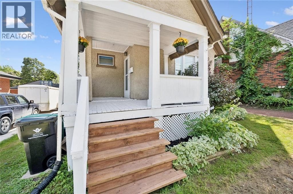 Detached for sale at 99 CEDAR Street, Southwood, Cambridge, Ontario, photo 4