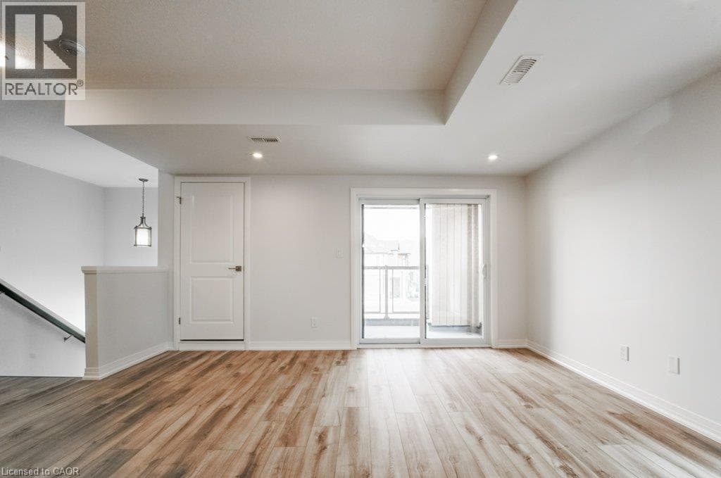 Townhouse for sale at 686 BENNINGER Drive, Laurentian West, Kitchener, Ontario, photo 11