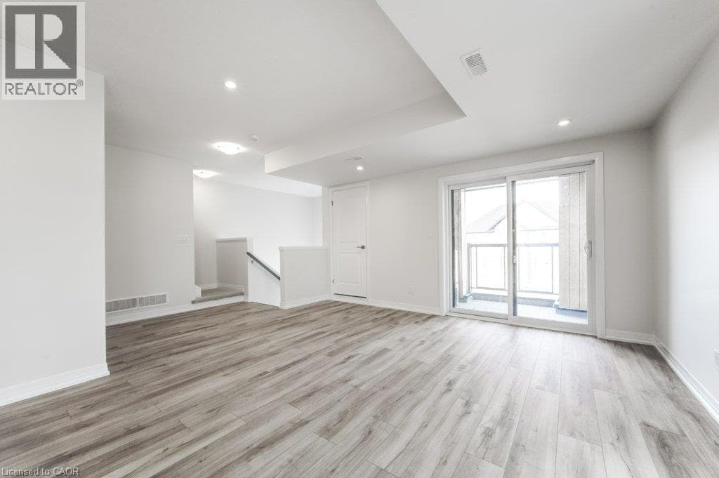 Townhouse for sale at 686 BENNINGER Drive, Laurentian West, Kitchener, Ontario, photo 12