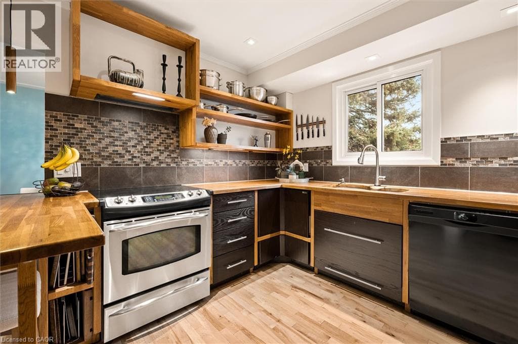 Detached for sale at 127 GAY Crescent, Stanley Park, Kitchener, Ontario, photo 16