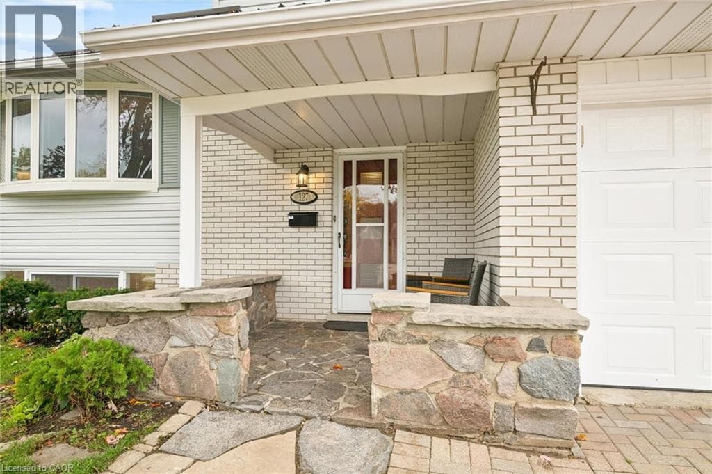 Detached for sale at 127 GAY Crescent, Stanley Park, Kitchener, Ontario, photo 3