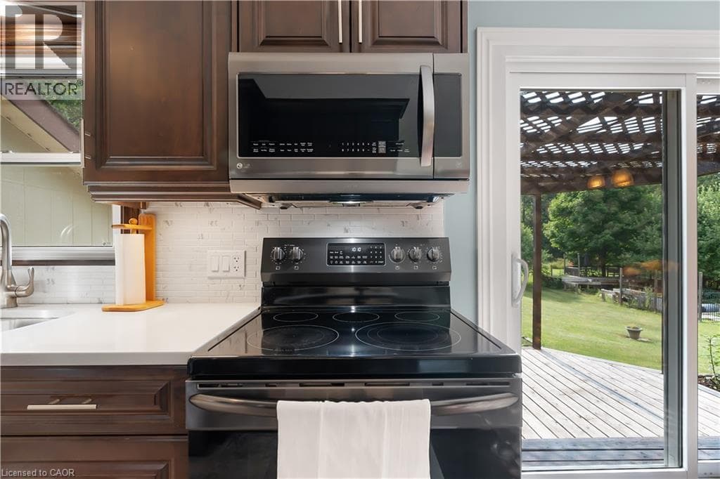 Detached for sale at 1645 KING Street N, St. Jacobs, Woolwich, Ontario, photo 8