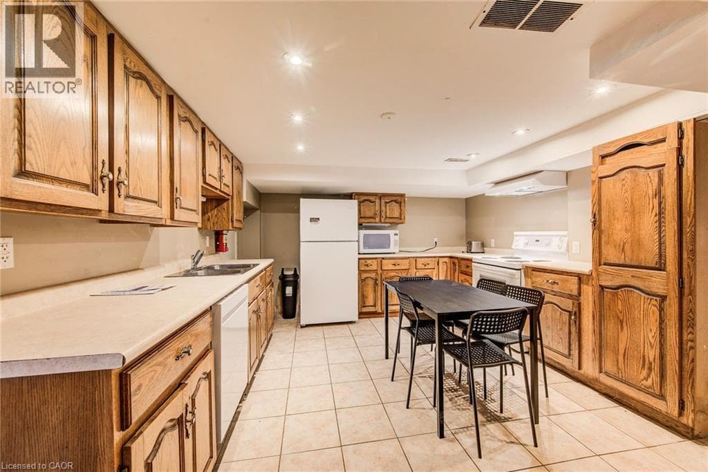 Multi-family for sale at 139 ELGIN Crescent, Uptown North, Waterloo, Ontario, photo 38