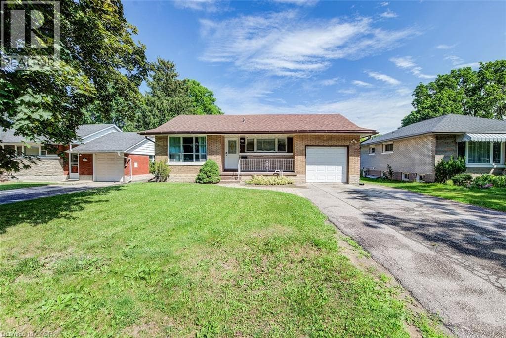 Multi-family for sale at 139 ELGIN Crescent, Uptown North, Waterloo, Ontario, photo 2