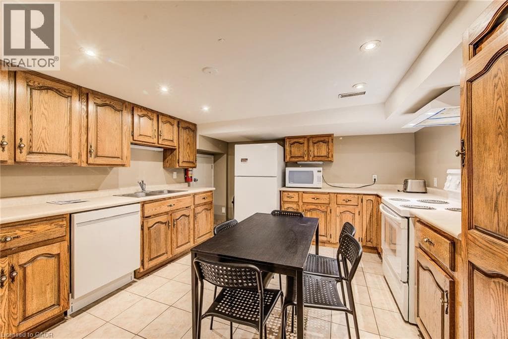 Multi-family for sale at 139 ELGIN Crescent, Uptown North, Waterloo, Ontario, photo 39