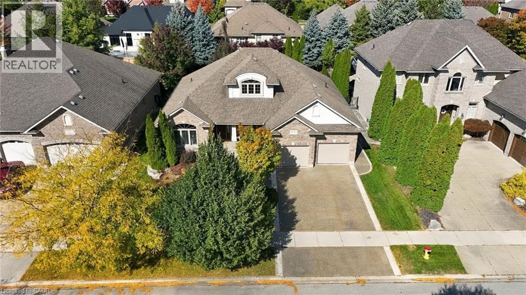 209 LONGVIEW Crescent