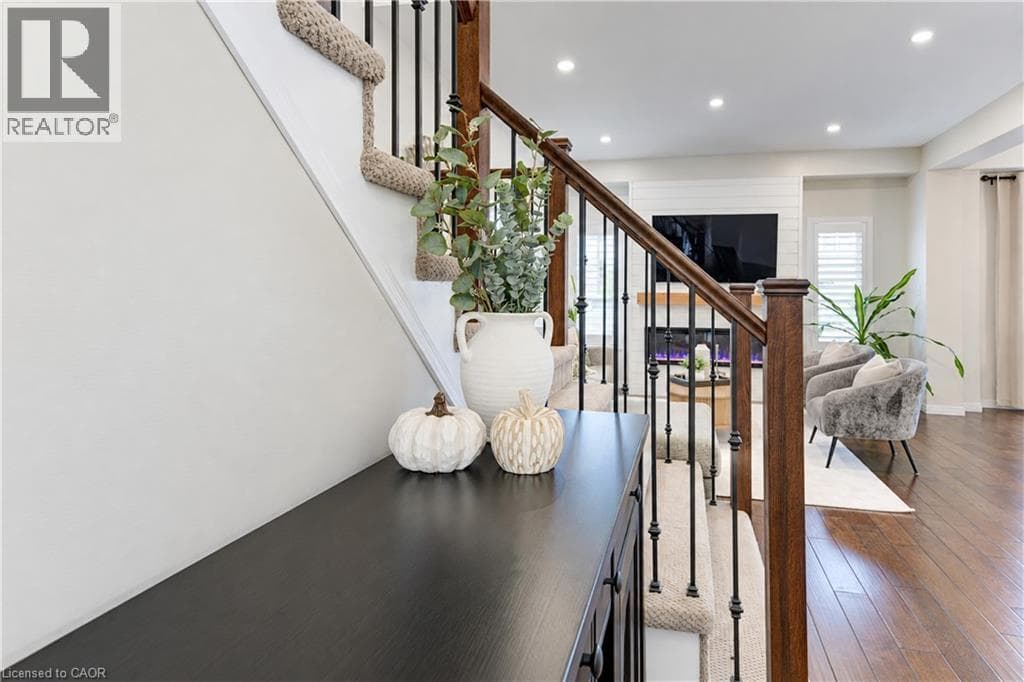 Detached for sale at 541 BRITTANIA Crescent, Huron Park, Kitchener, Ontario, photo 5