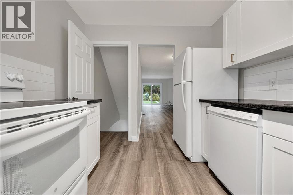 Townhouse for sale at 655 ALBERT Street Unit# C, Lakeshore South, Waterloo, Ontario, photo 3