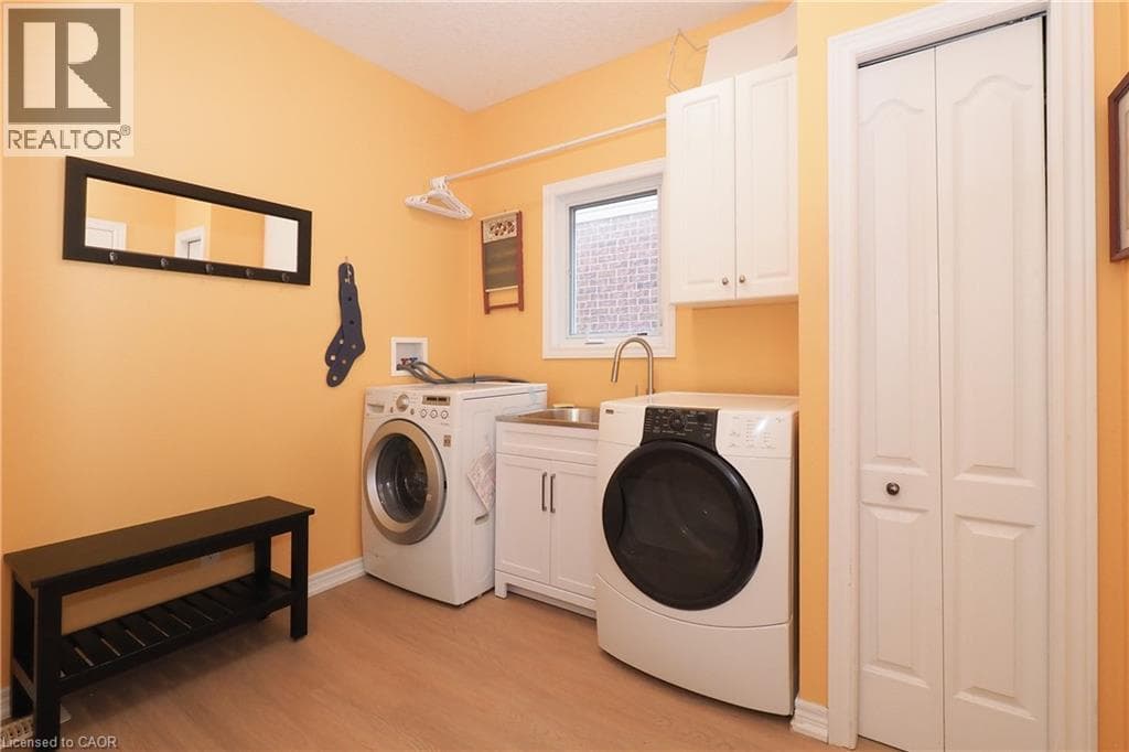 Detached for sale at 15 TREEVIEW Drive, St. Jacobs, Woolwich, Ontario, photo 17