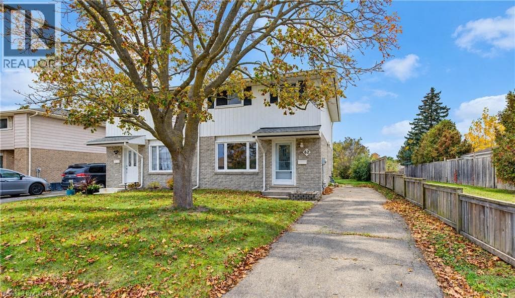 Semi-detached for sale at 62 THE COUNTRY Way, Country Hills West, Kitchener, Ontario, photo 2
