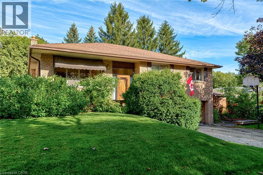 Detached for sale at 8 BONNYLYN Drive, Forest Hill, Kitchener, Ontario, photo 2