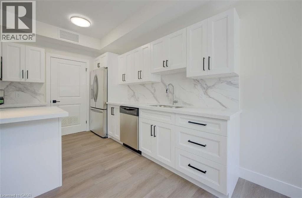 Apartment for sale at 17 PETER Street Unit# 1, Cedar Hill, Kitchener, Ontario, photo 9