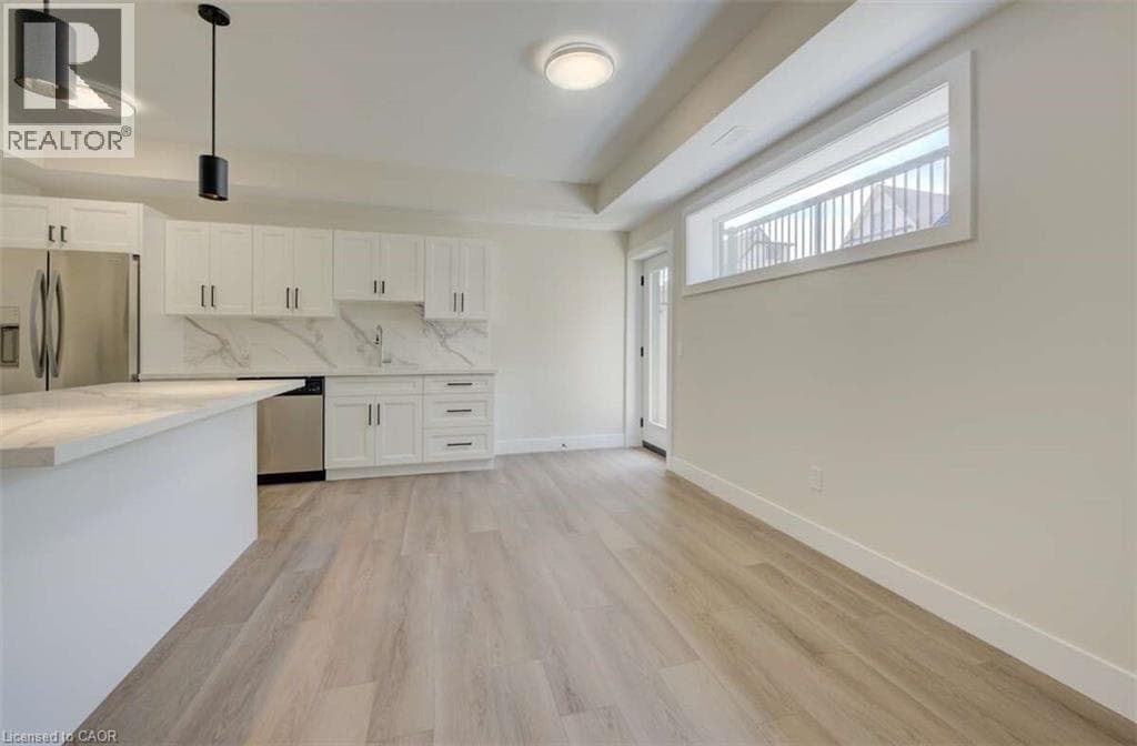 Apartment for sale at 17 PETER Street Unit# 1, Cedar Hill, Kitchener, Ontario, photo 2