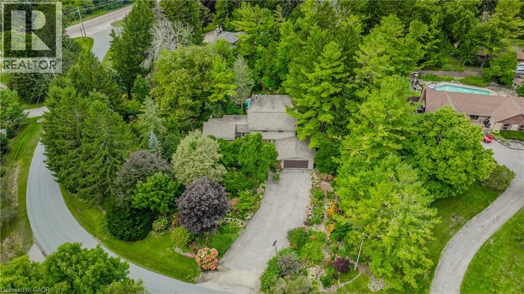 111 GRANDVIEW Drive
