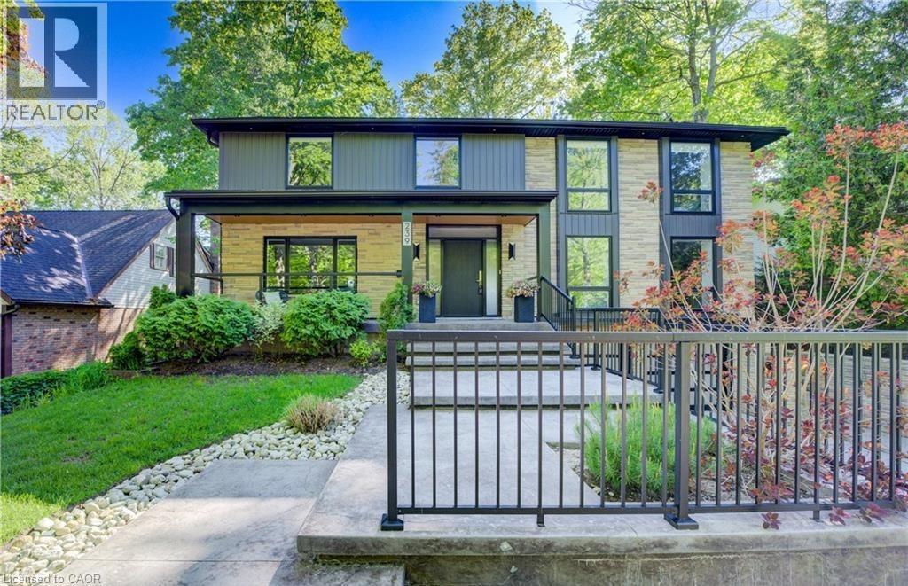 239 CORRIE Crescent