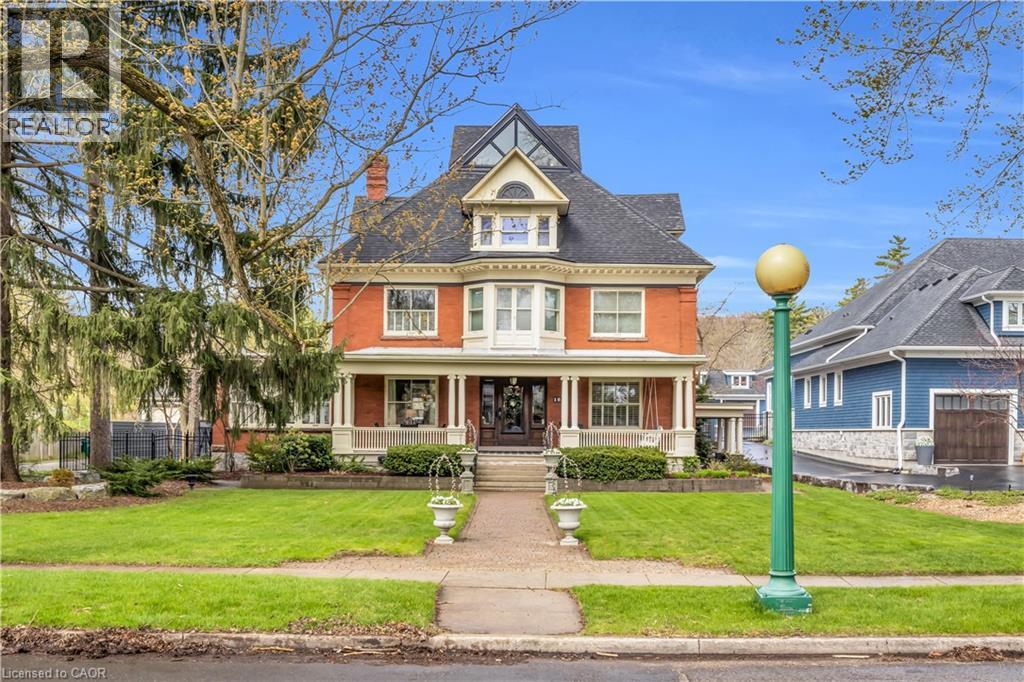 18 BRANT Road N