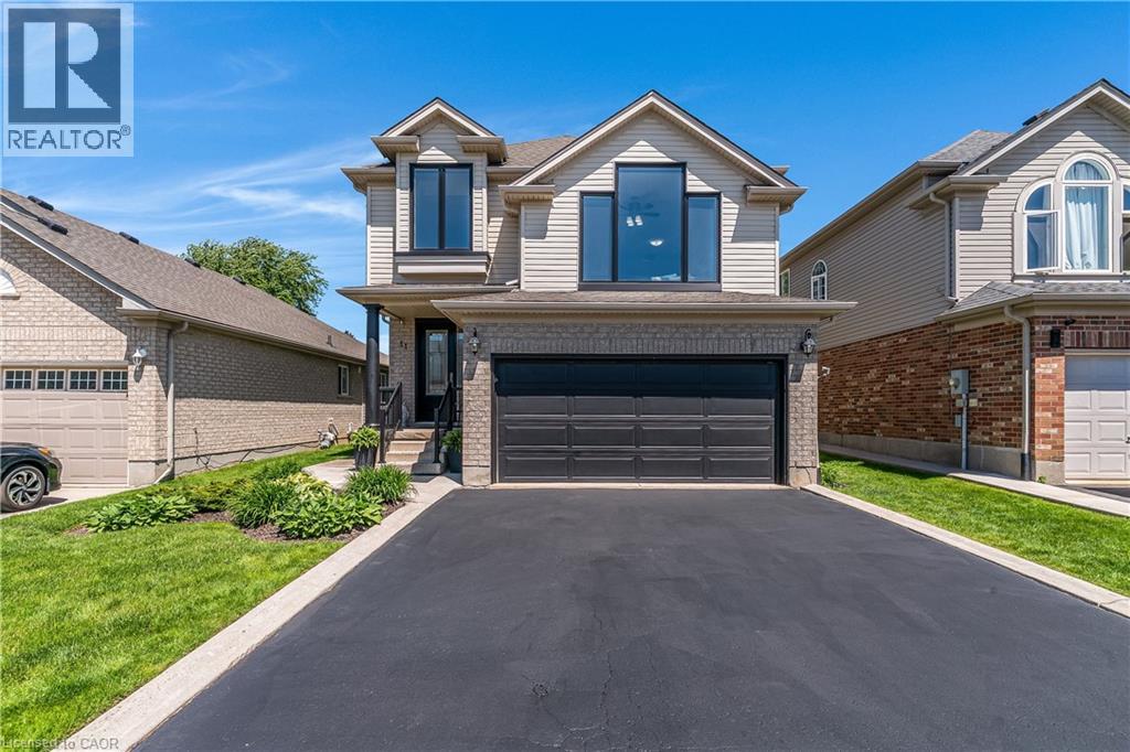 11 GOODWOOD Court