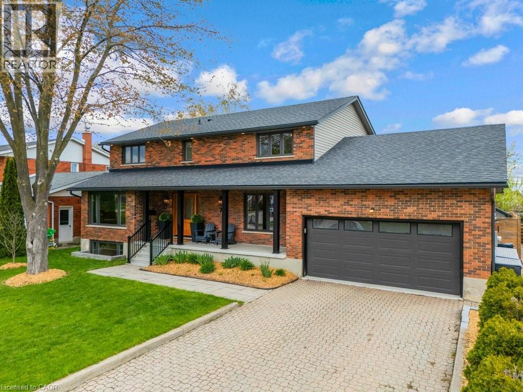 71 ROSSLINN Road