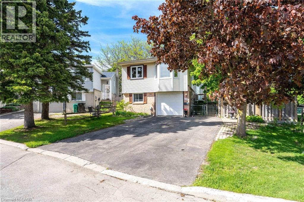 171 HERRON Place