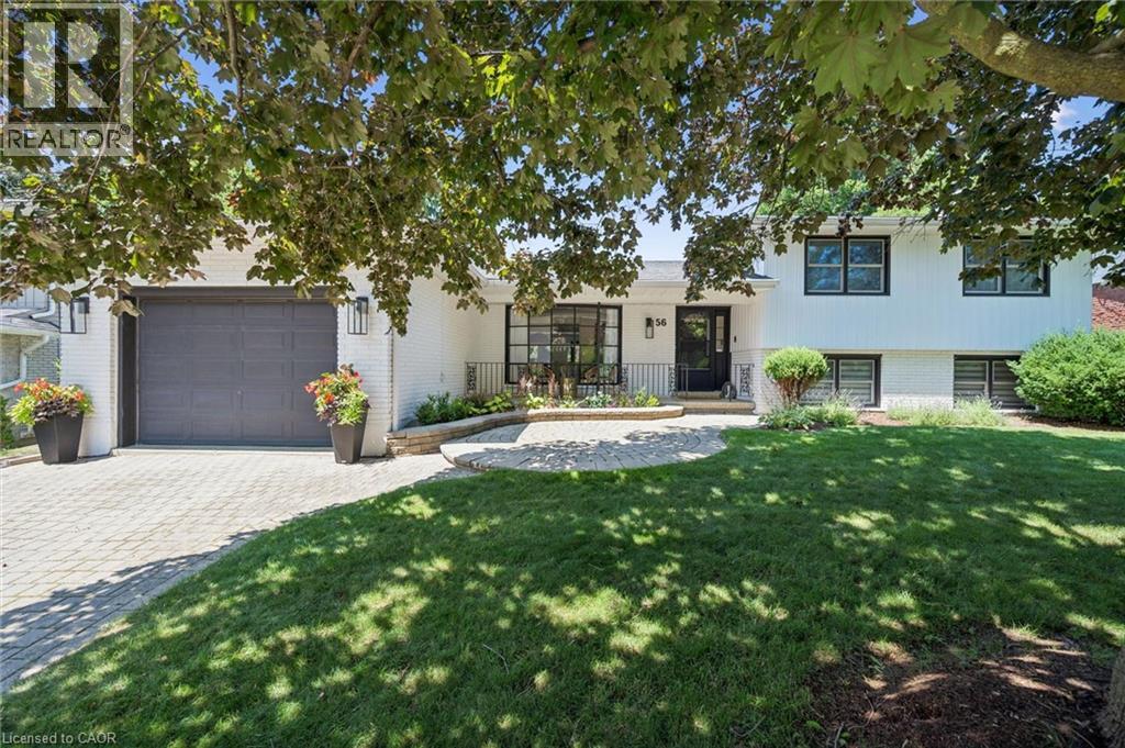 56 THORNRIDGE Crescent