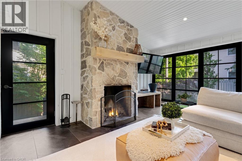 203 FORSYTH Drive