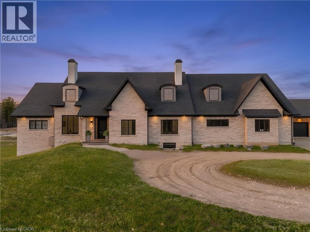 742 COUNTRY SQUIRE Road